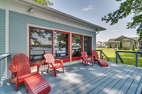 Waterfront Getaway on Sodus Bay: Prime Location!