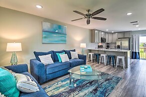 Gulf Shores Condo - Walk to Beach & Restaurants!