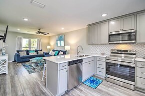 Gulf Shores Condo - Walk to Beach & Restaurants!