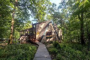 Quiet Lakefront Cottage With Dock & Resort Access!