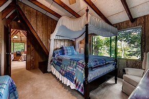 Quiet Lakefront Cottage With Dock & Resort Access!