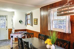 Boone Vacation Rental w/ Private Hot Tub & Deck