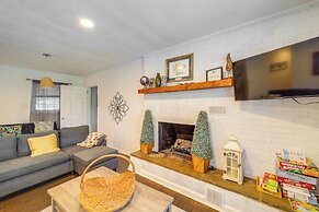 Boone Vacation Rental w/ Private Hot Tub & Deck