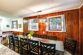 Boone Vacation Rental w/ Private Hot Tub & Deck