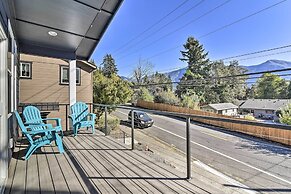 Stunning Stevenson Retreat w/ Mountain Views!