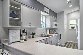 3 Mi to Branson Landing: Family Condo w/ Pool!