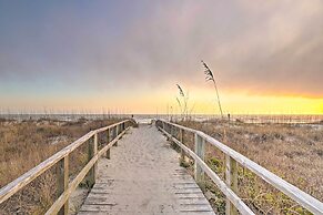 'sound of the Sea' Oak Island Condo w/ Pools!