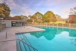 'sound of the Sea' Oak Island Condo w/ Pools!