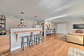 Scenic Pet-friendly House w/ Private Hot Tub!