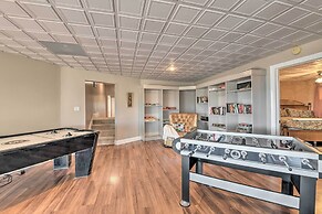 Scenic Pet-friendly House w/ Private Hot Tub!