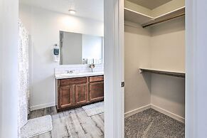 Nampa Townhome ~ 18 Mi to Downtown Boise!