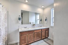 Nampa Townhome ~ 18 Mi to Downtown Boise!