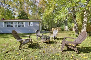Rustic Retreat Across From Lake; Family Friendly!