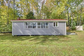 Rustic Retreat Across From Lake; Family Friendly!