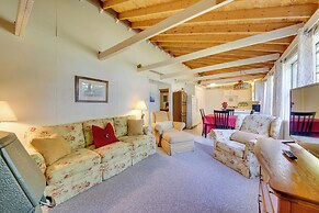 Rustic Retreat Across From Lake; Family Friendly!