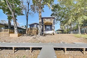 Lakefront Home w/ Swim Dock in Hot Springs