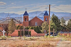Quirky Santa Cruz Studio w/ Shared Courtyard!
