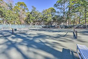 Hilton Head Island Condo w/ 2 Pools + Hot Tub!