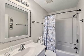 2 Pools + Hot Tub: Hilton Head Island Condo!