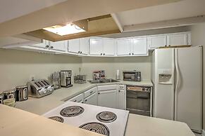 Baton Rouge Townhome w/ Pool Access - 7 Mi to Lsu!