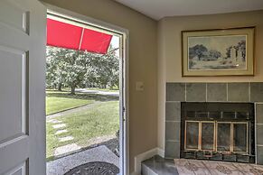 Baton Rouge Townhome w/ Pool Access - 7 Mi to Lsu!