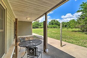 Cozy Cottage < 1 Mile From Kindred Barn!