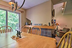 Killington Condo w/ Spa ~ 3 Miles to Ski Resort!