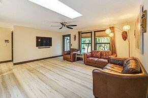 4 Mi to Beach: Pet-friendly Home in Naples!