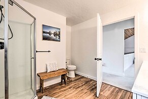 Spacious Sun-up Bay Cabin, 20 Min to Downtown Cda!