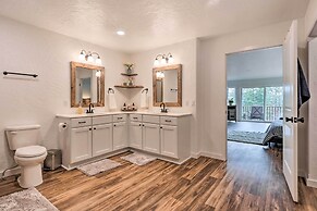 Spacious Sun-up Bay Cabin, 20 Min to Downtown Cda!