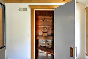 Ashland Cabin on 170 Acres w/ Mtn Views & Sauna!