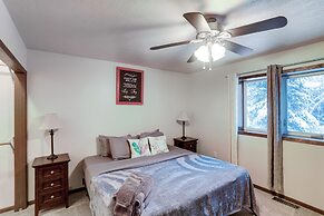 Peaceful Nature Escape w/ Deck in North Pole!