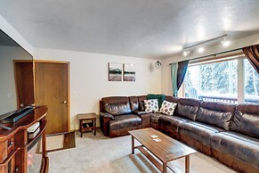 Peaceful Nature Escape w/ Deck in North Pole!