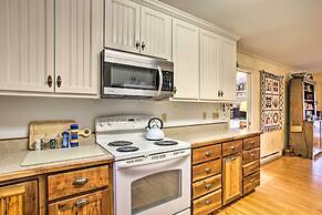 Blue Ridge Mountain Escape ~ 8 Mi to Chimney Rock