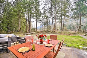 Gold Bar Cabin on Skykomish River: Heated Swim Spa