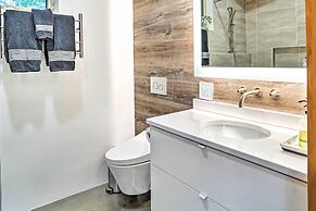 Gold Bar Cabin on Skykomish River: Heated Swim Spa