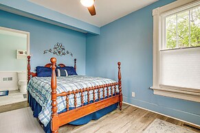 Lavish House w/ Patio - 2 Blocks to Green Lake!