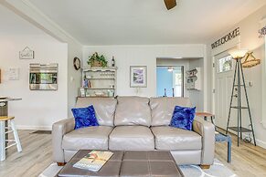 Lavish House w/ Patio - 2 Blocks to Green Lake!