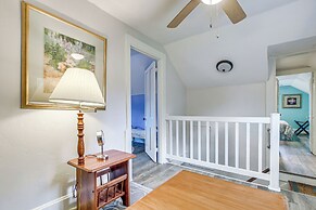 Lavish House w/ Patio - 2 Blocks to Green Lake!