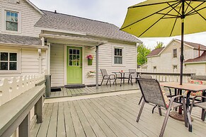 Lavish House w/ Patio - 2 Blocks to Green Lake!