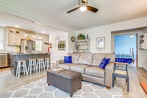 Lavish House w/ Patio - 2 Blocks to Green Lake!