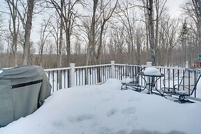 Tranquil Cabin Getaway Near Red Cedar Lake!