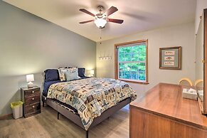 Tranquil Cabin Getaway Near Red Cedar Lake!