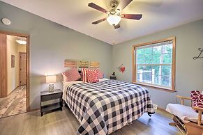 Tranquil Cabin Getaway Near Red Cedar Lake!