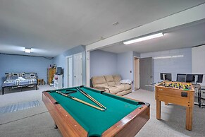 Deep Gap Cottage w/ Fire Pits - Hike & Ski!