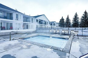Garden City Condo w/ Pool Access by Bear Lake!