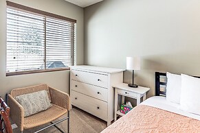 Garden City Condo w/ Pool Access by Bear Lake!