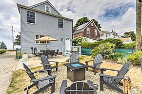 Walkable New Haven Retreat w/ Ocean Views!