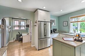 Walkable New Haven Retreat w/ Ocean Views!