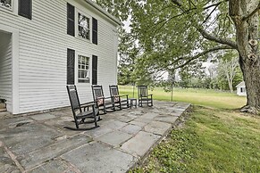 Charming Farmhouse w/ Pool & Fishing Pond!